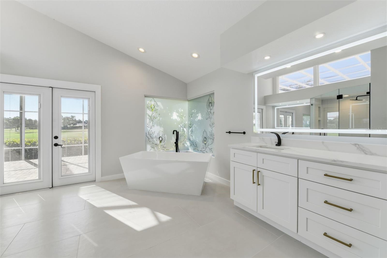 Image 18 of 30 For 4268 Las Palmas Way