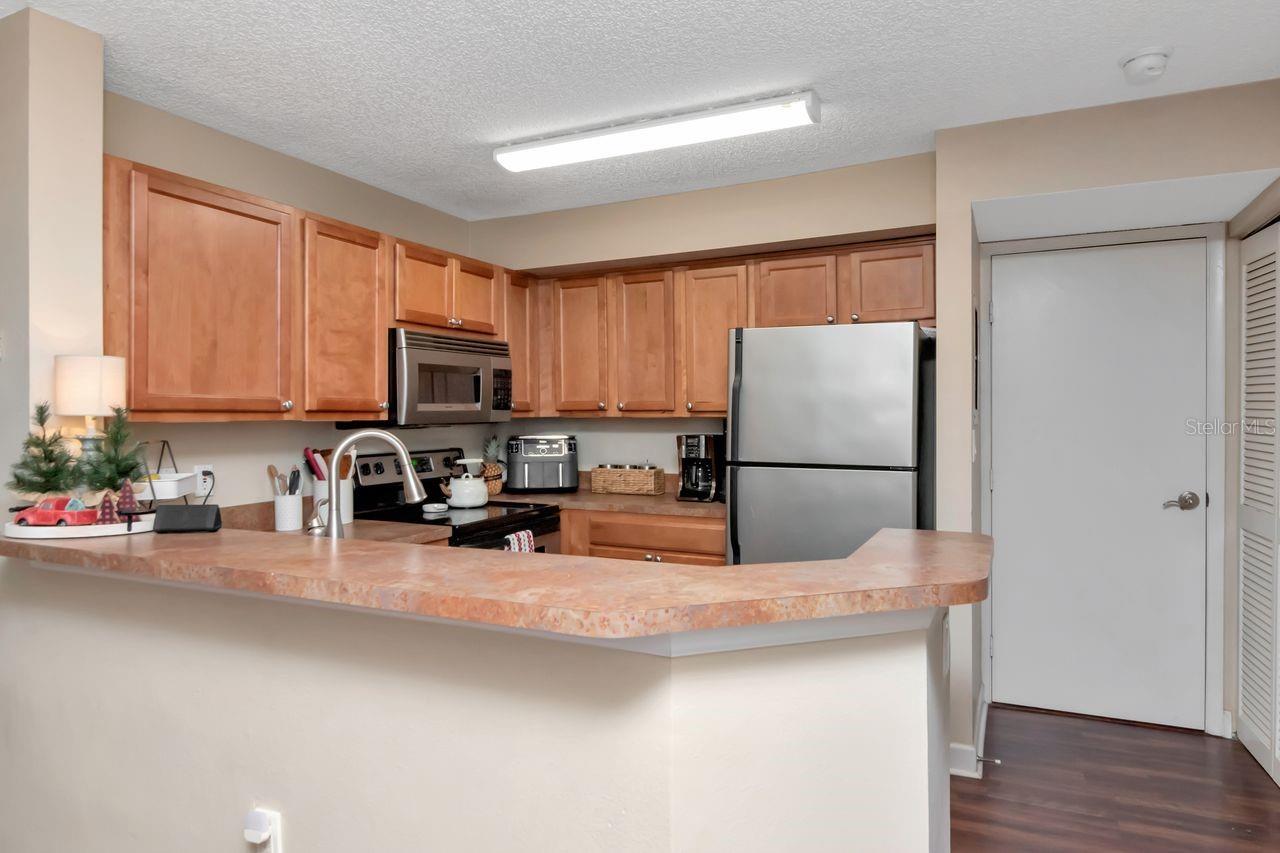 Image 11 of 37 For 115 112th Avenue Ne 602