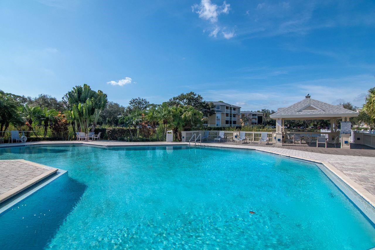 Image 33 of 37 For 115 112th Avenue Ne 602