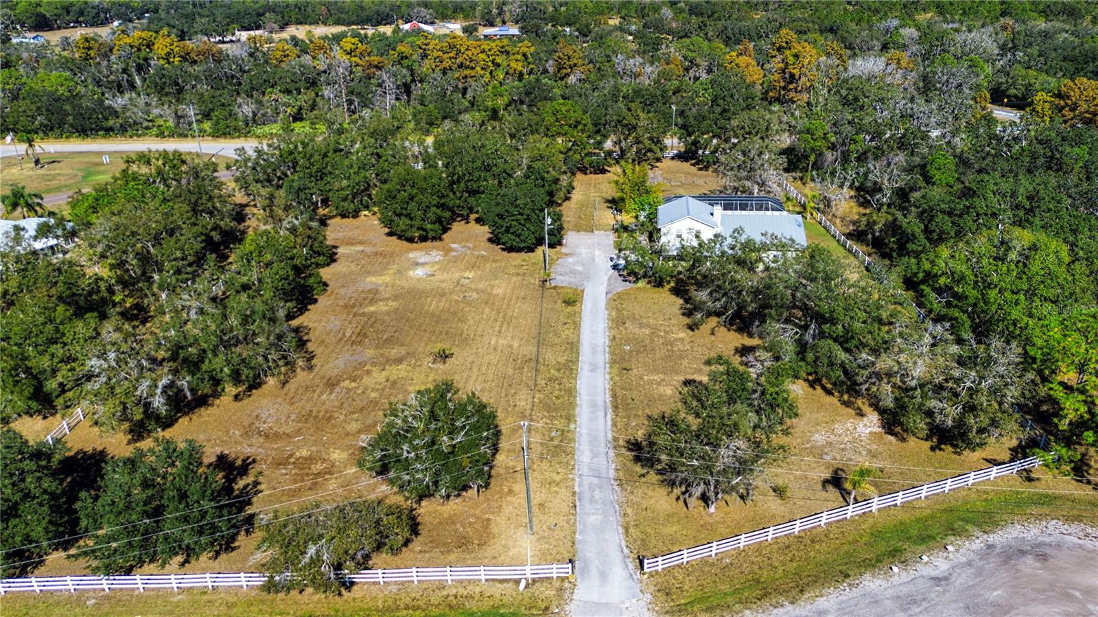 Image 9 of 74 For 403 Indian Meadow Court