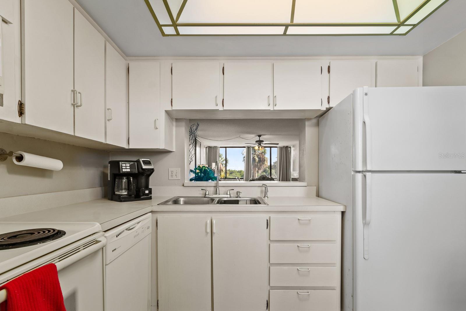 Image 14 of 62 For 2616 Cove Cay Drive 303