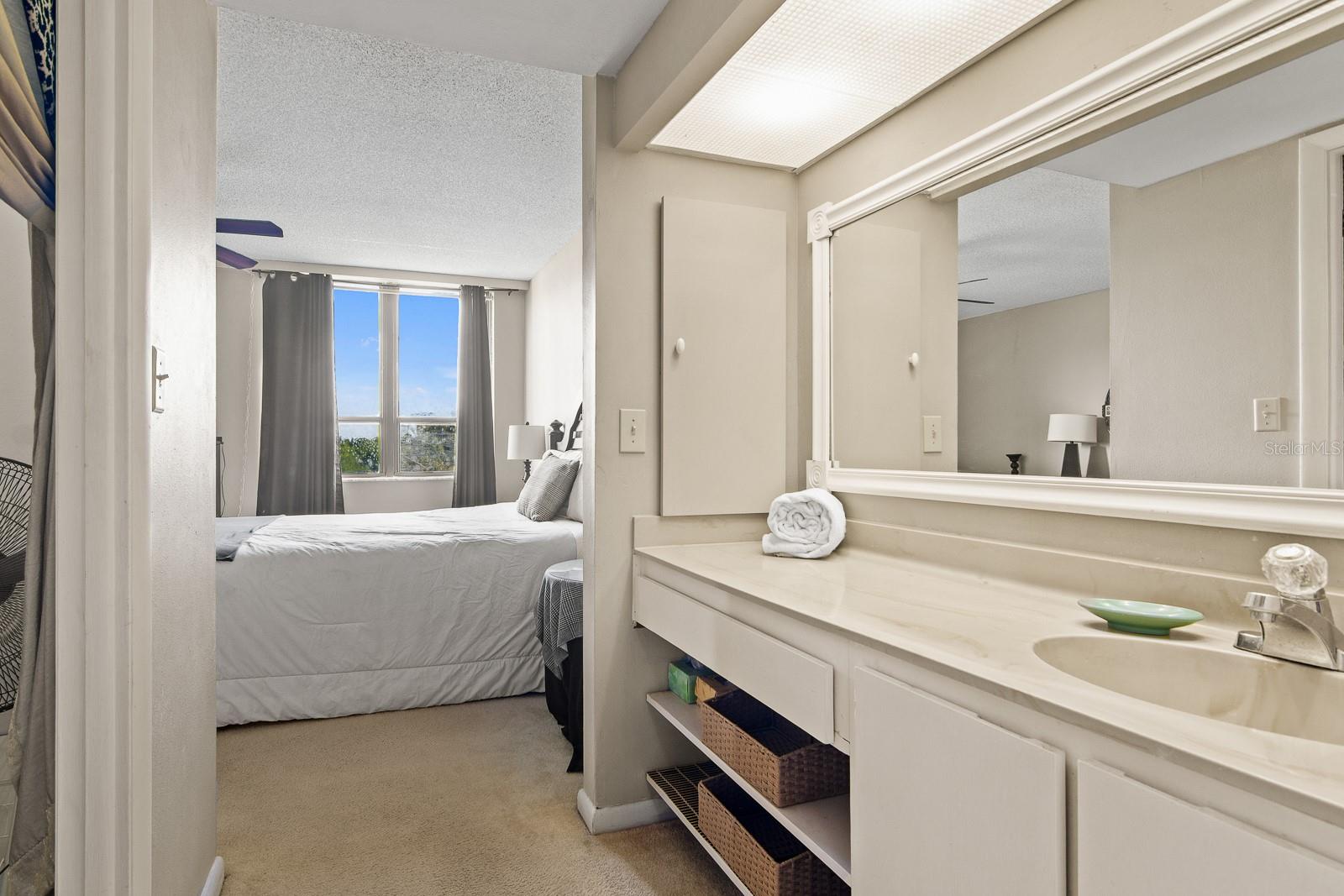 Image 20 of 62 For 2616 Cove Cay Drive 303