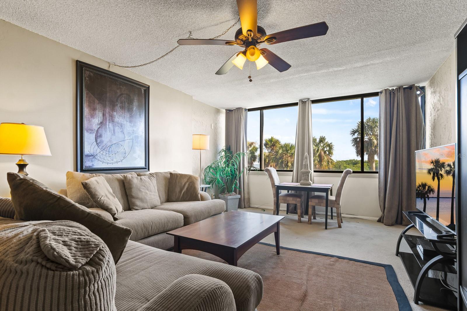 Image 5 of 62 For 2616 Cove Cay Drive 303