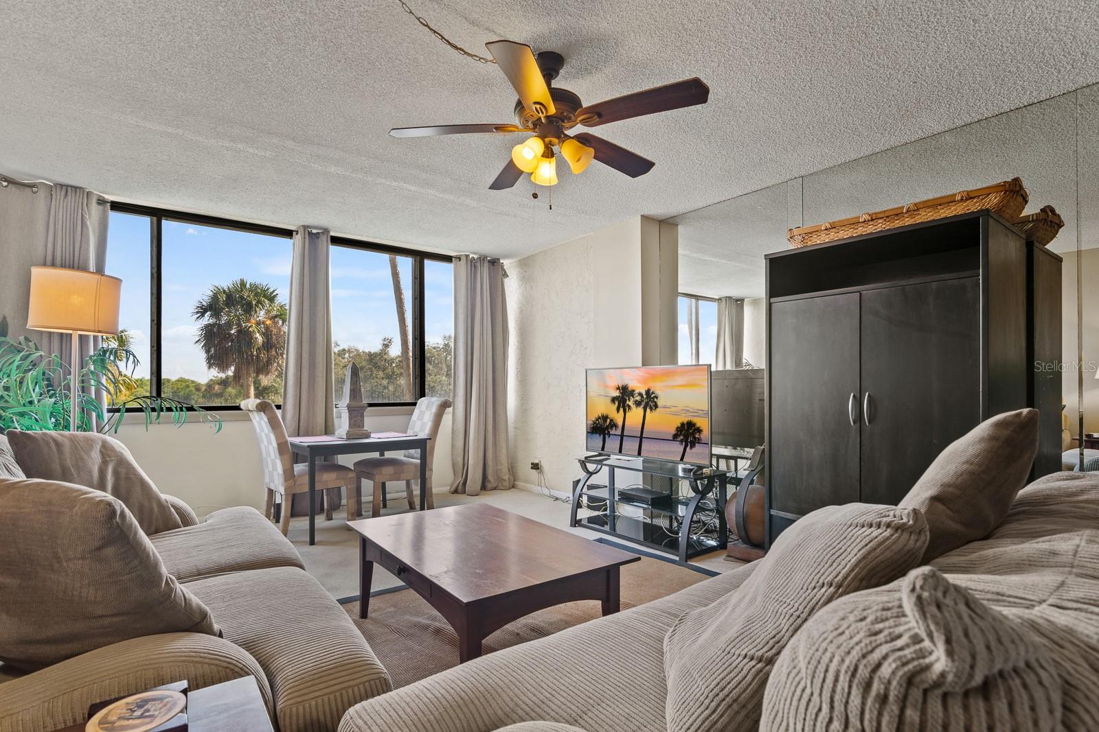 Image 8 of 62 For 2616 Cove Cay Drive 303