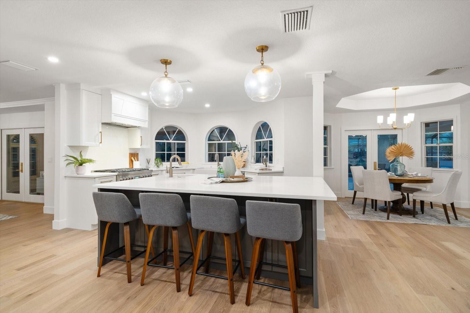 Listing photo id 12 for 101 Ponce De Leon Boulevard