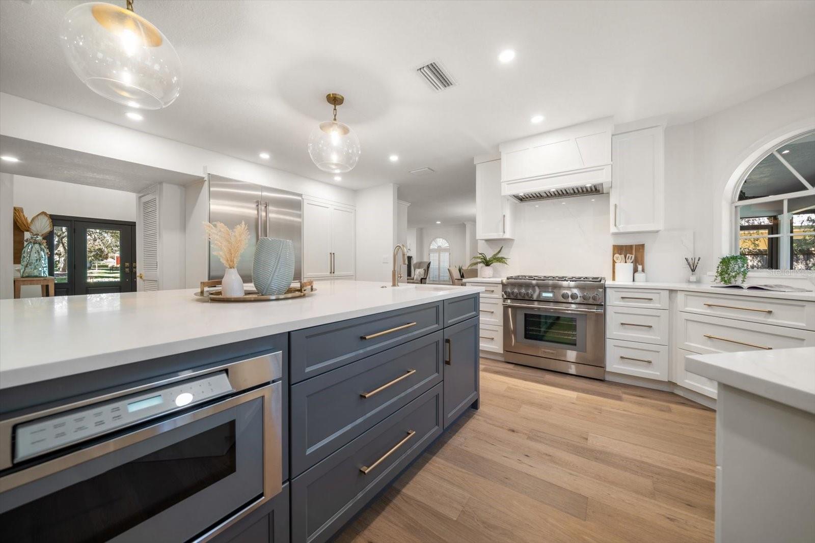 Listing photo id 15 for 101 Ponce De Leon Boulevard