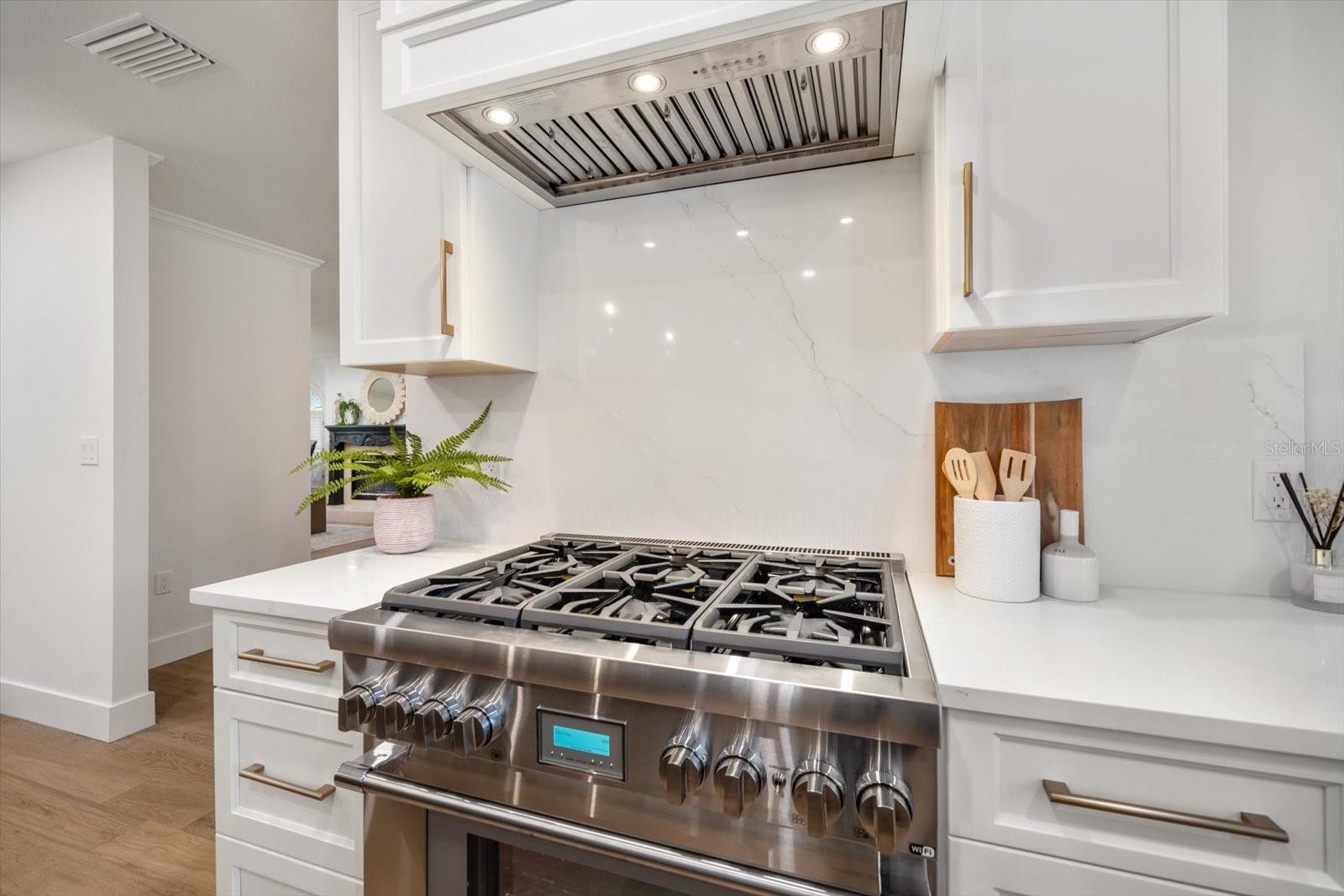 Listing photo id 23 for 101 Ponce De Leon Boulevard