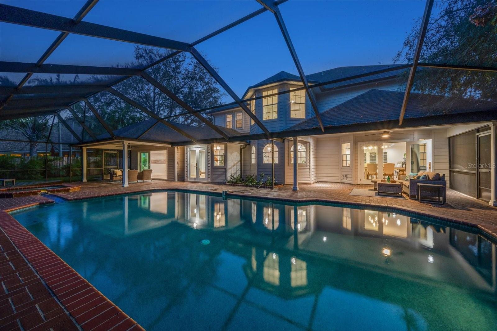 Listing photo id 1 for 101 Ponce De Leon Boulevard