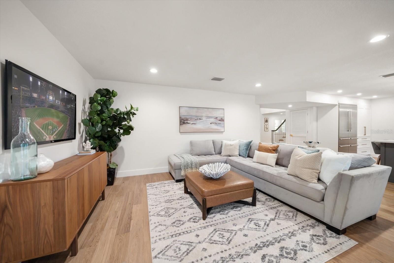 Listing photo id 28 for 101 Ponce De Leon Boulevard