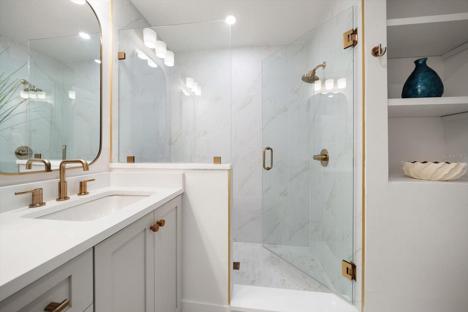 Listing photo id 37 for 101 Ponce De Leon Boulevard