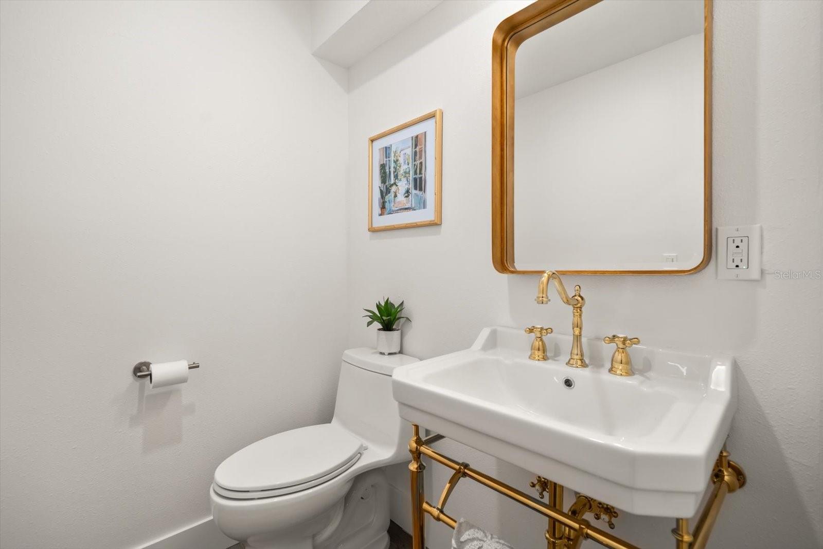 Listing photo id 39 for 101 Ponce De Leon Boulevard