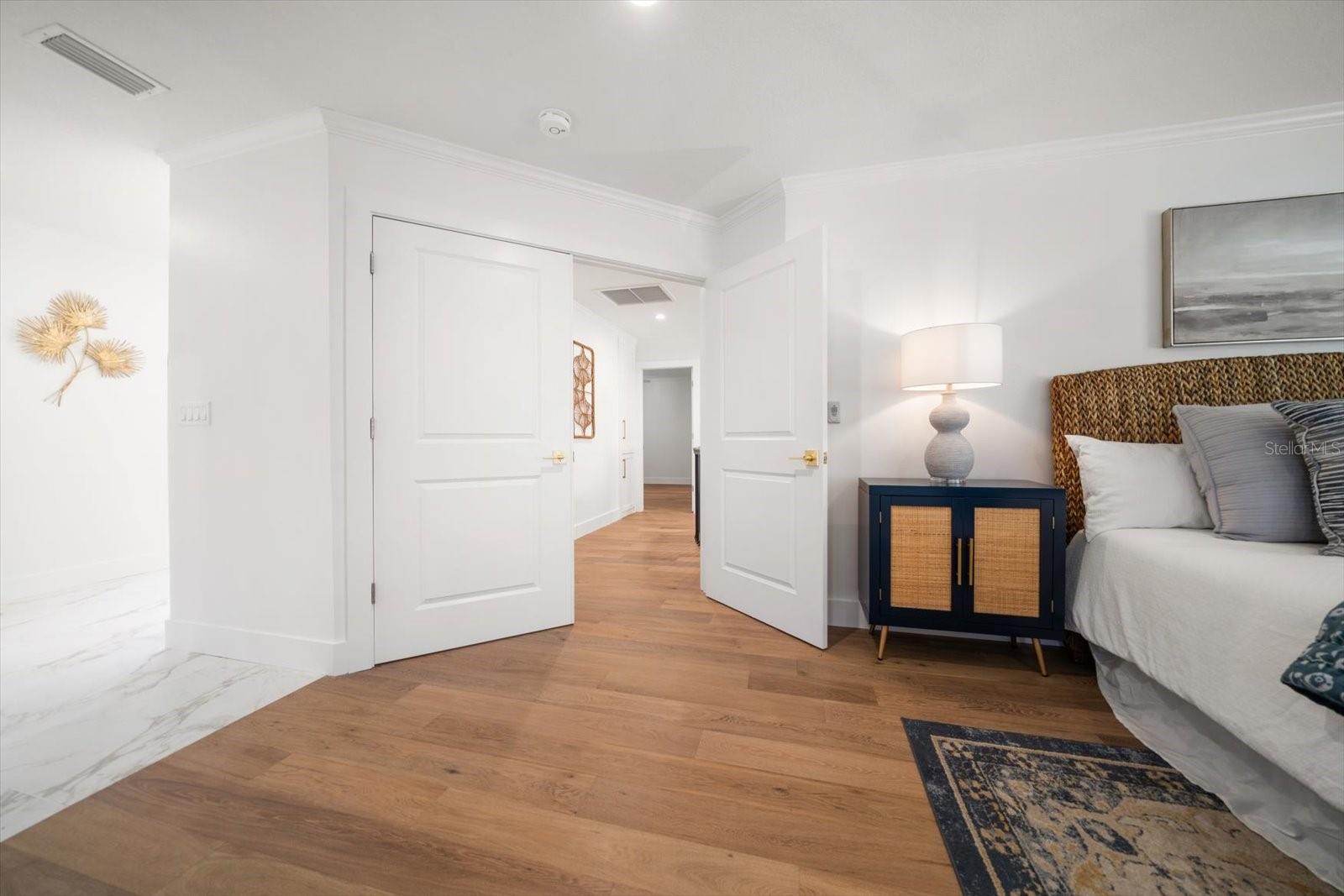 Listing photo id 48 for 101 Ponce De Leon Boulevard