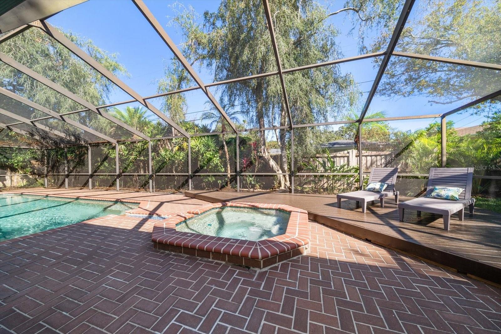 Listing photo id 63 for 101 Ponce De Leon Boulevard