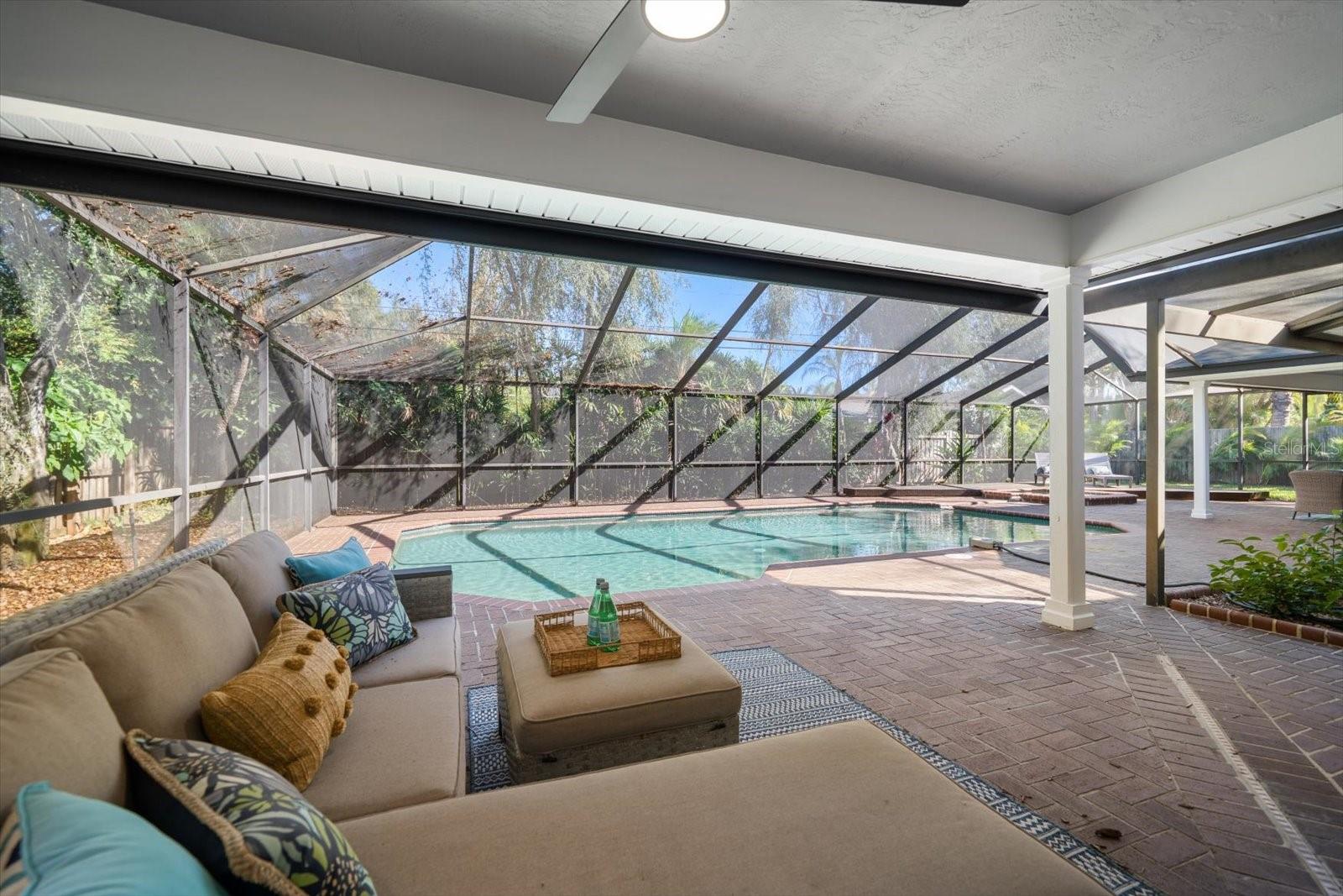 Listing photo id 66 for 101 Ponce De Leon Boulevard