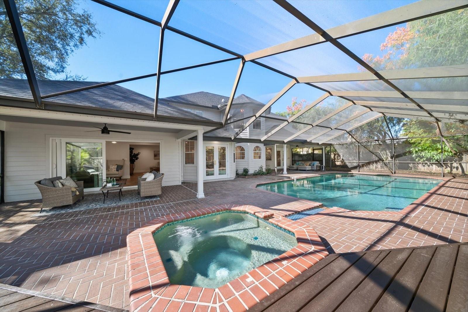 Listing photo id 68 for 101 Ponce De Leon Boulevard