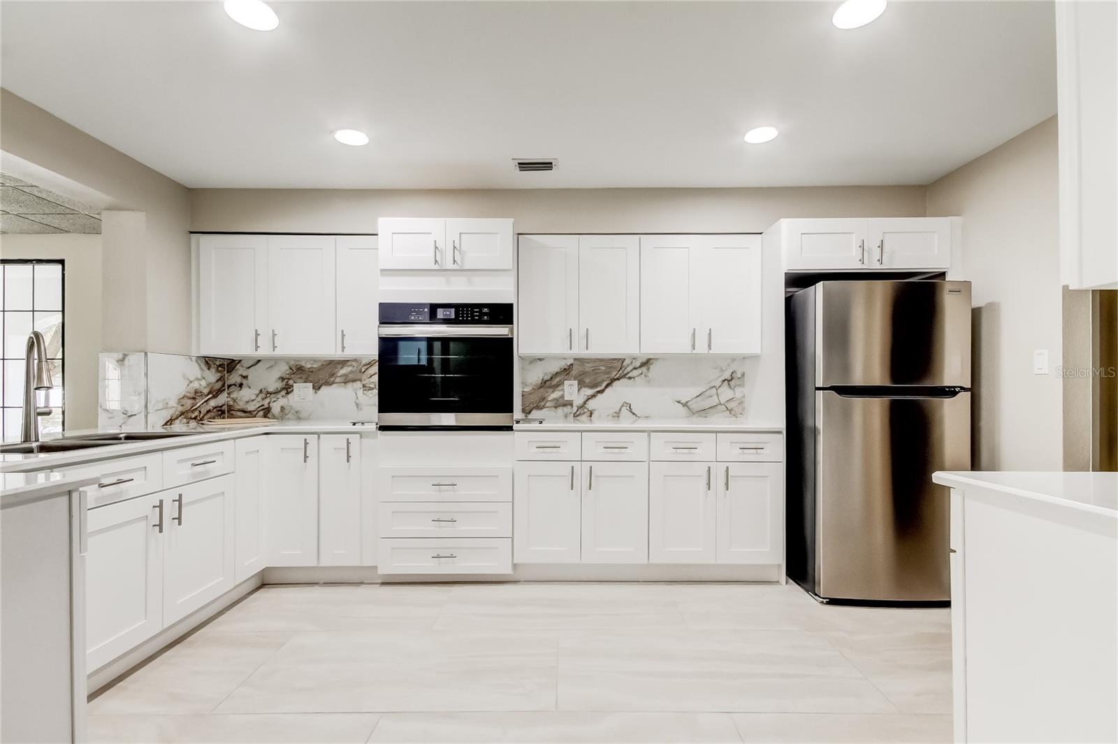 Image 25 of 40 For 2333 Feather Sound Drive B503