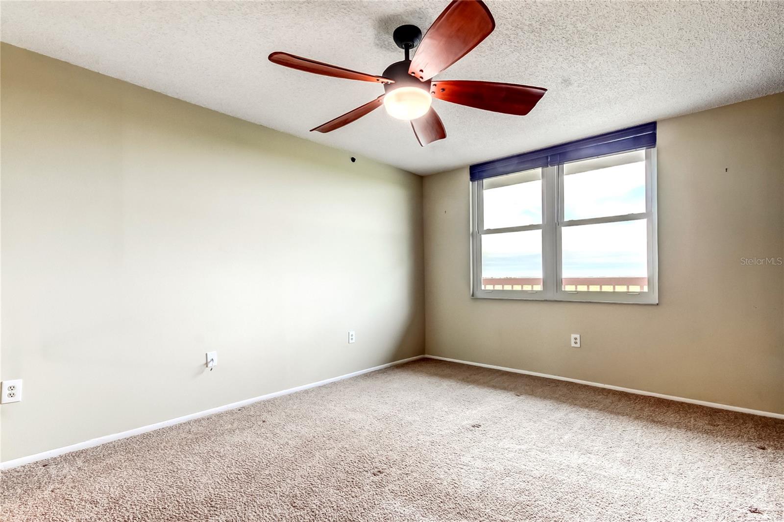 Image 9 of 40 For 2333 Feather Sound Drive B503