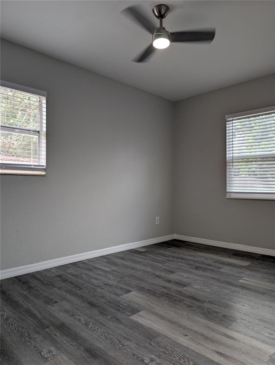 Listing photo id 20 for 7328 Kingsbury Circle