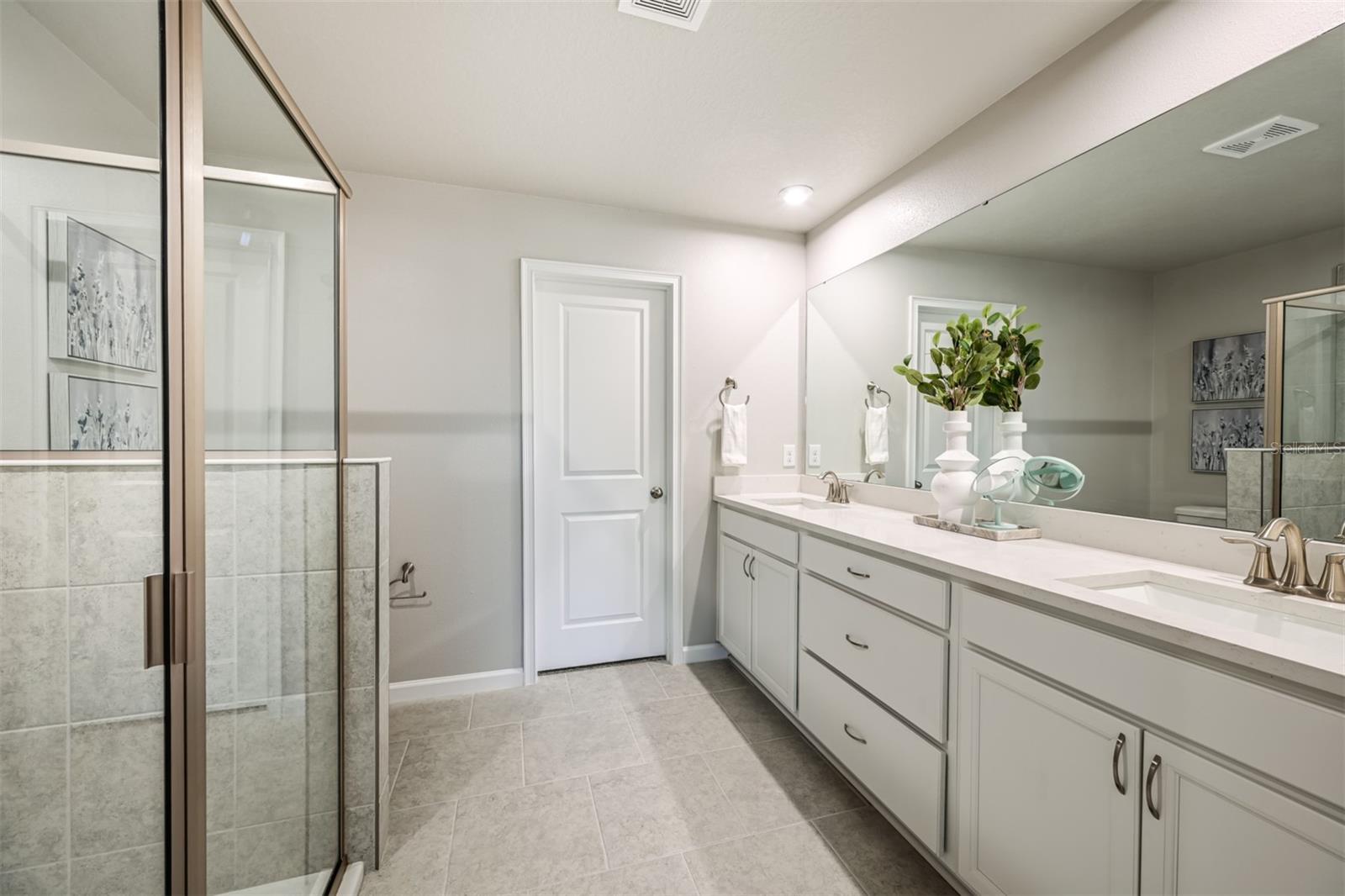 Image 13 of 21 For 1056 Golden Willow Court