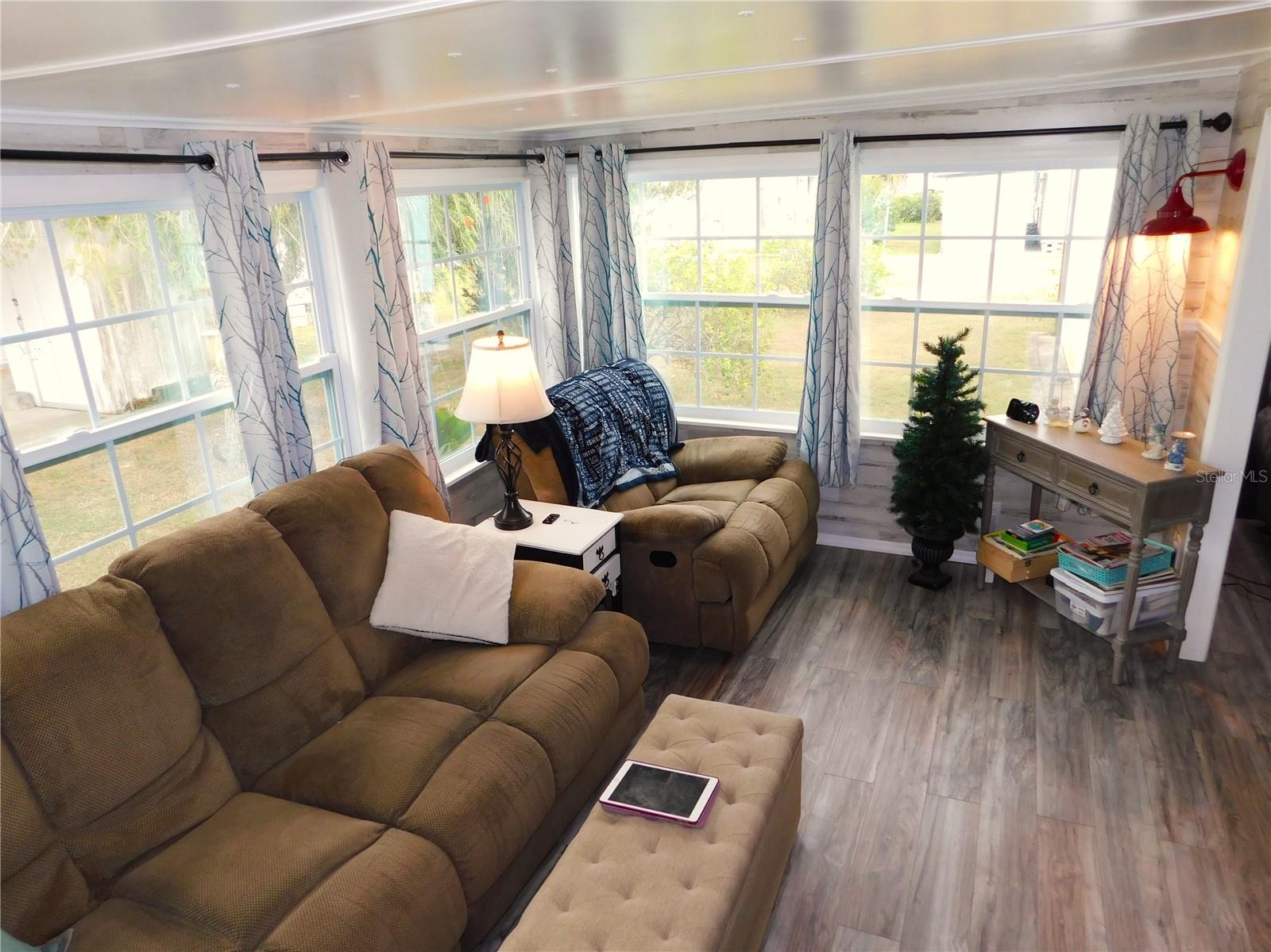 Image 22 of 74 For 37320 8th Avenue