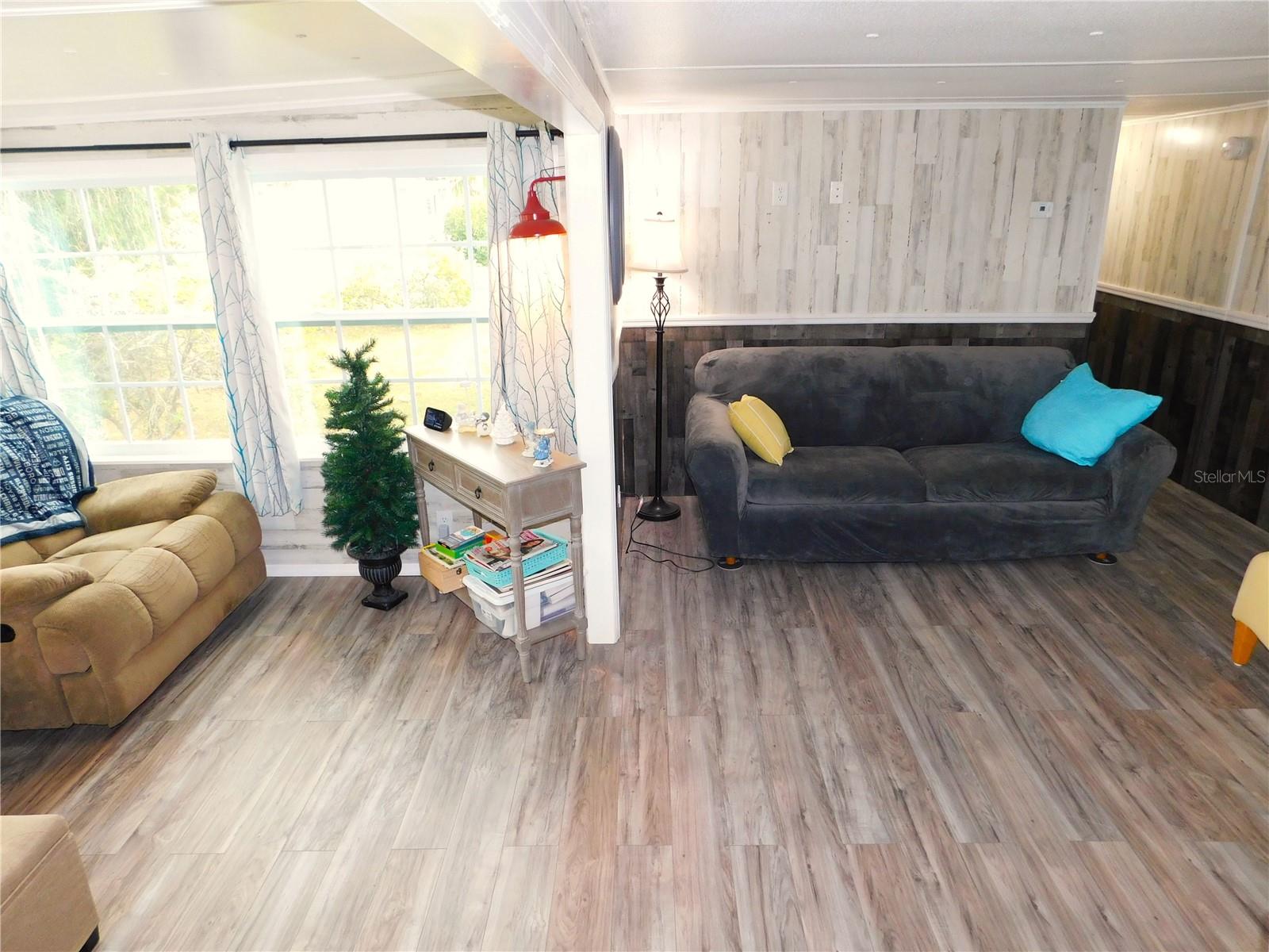 Image 23 of 74 For 37320 8th Avenue