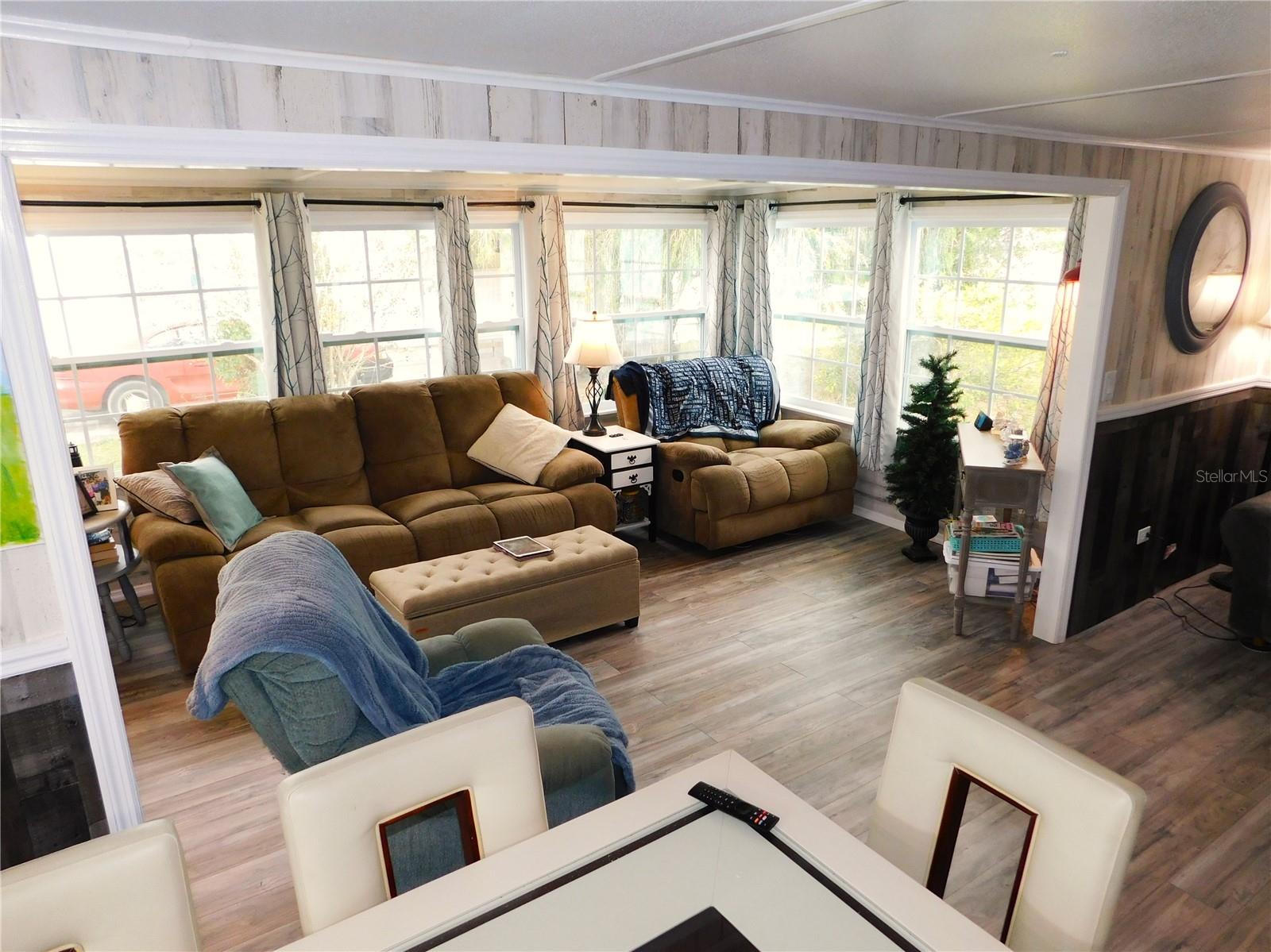 Image 8 of 74 For 37320 8th Avenue