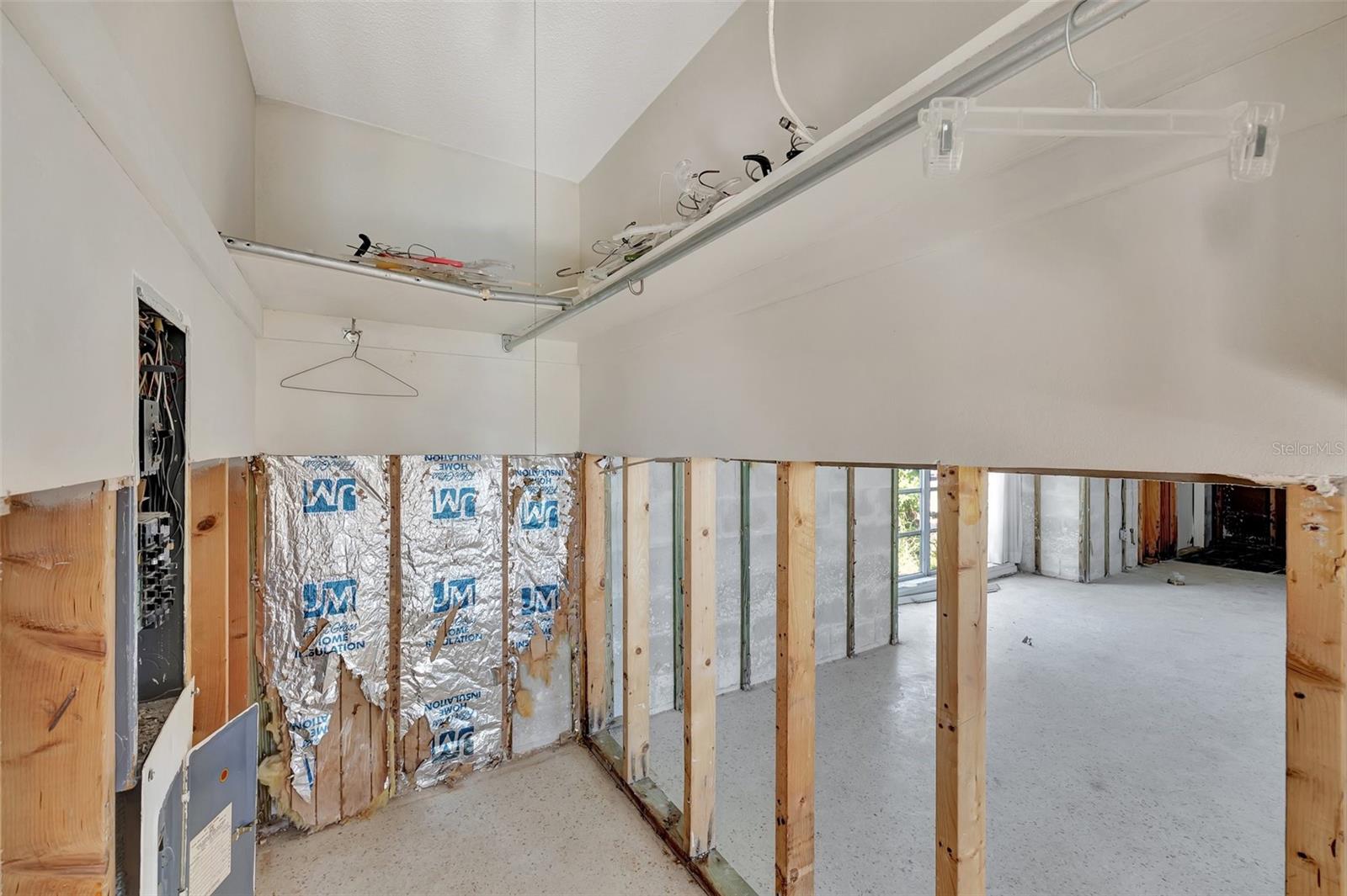 Image 13 of 45 For 219 Leeward Island