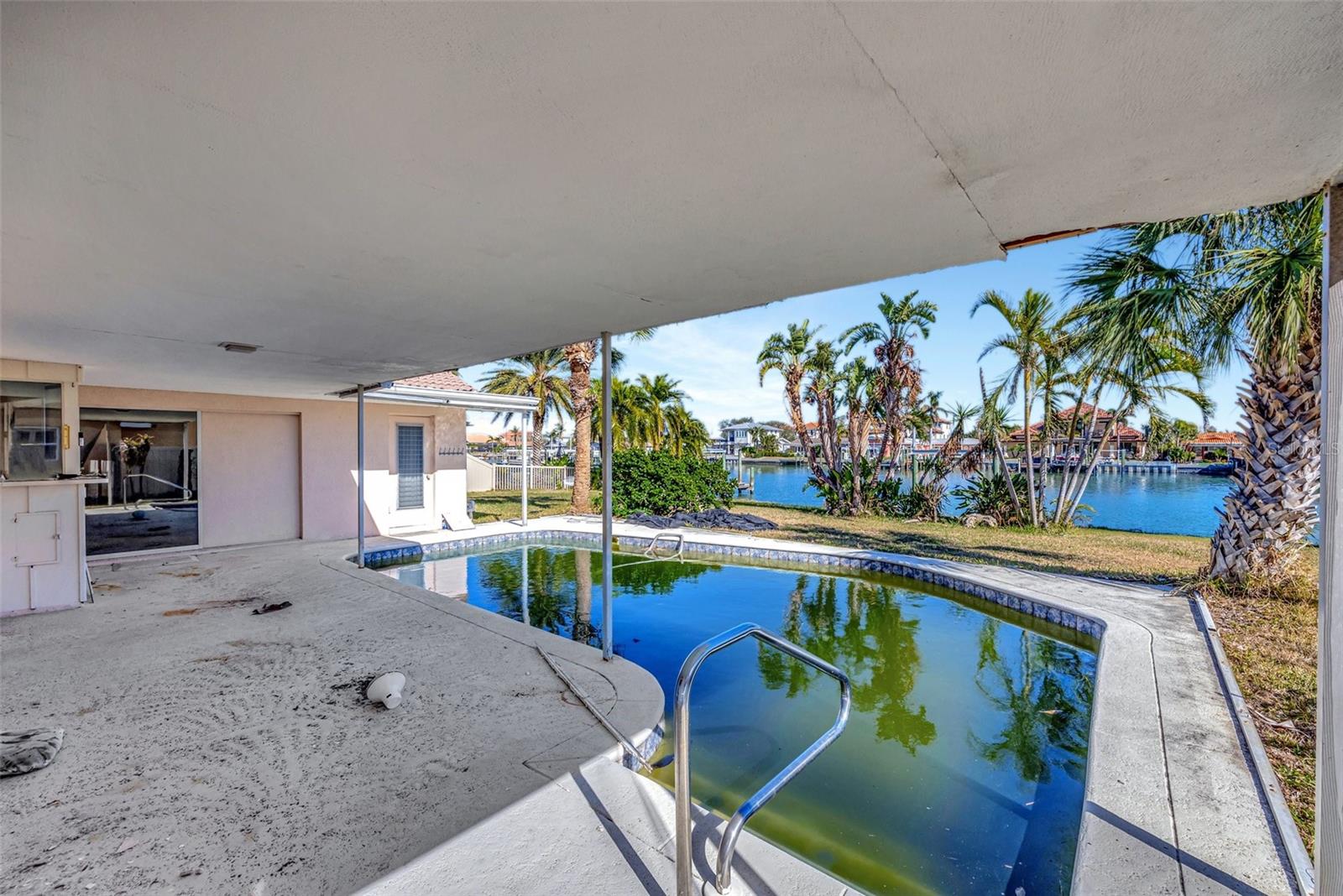 Image 32 of 45 For 219 Leeward Island