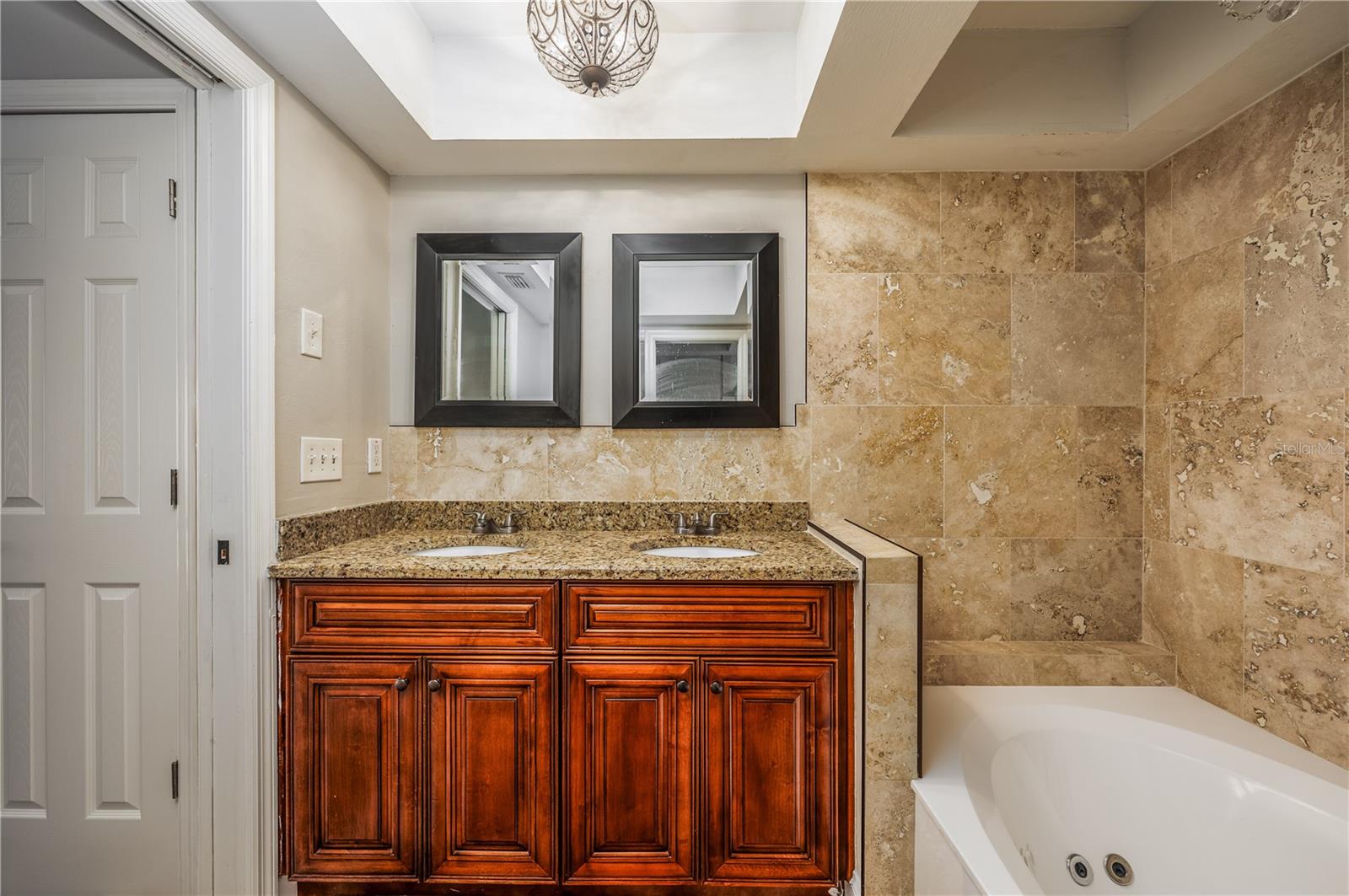 Image 19 of 36 For 930 Symphony Isles Boulevard