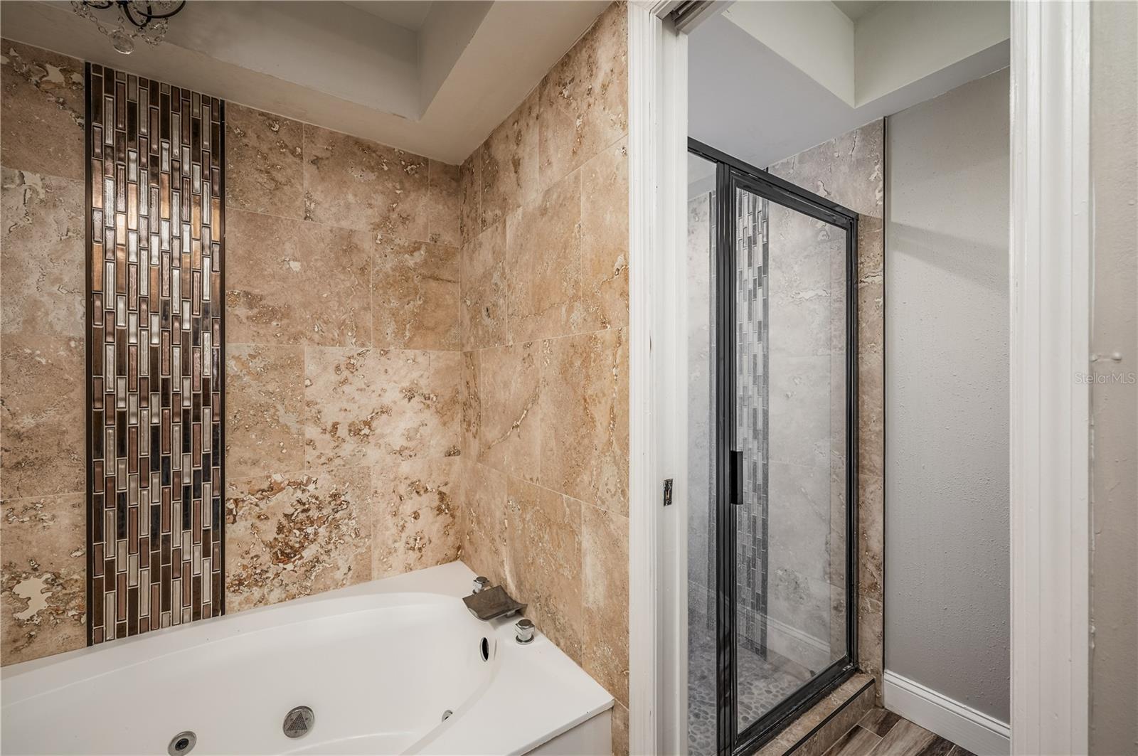 Image 27 of 36 For 930 Symphony Isles Boulevard