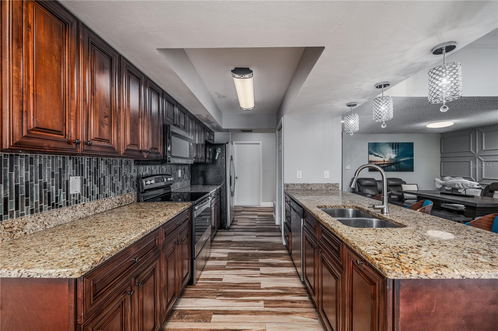 Image 8 of 36 For 930 Symphony Isles Boulevard