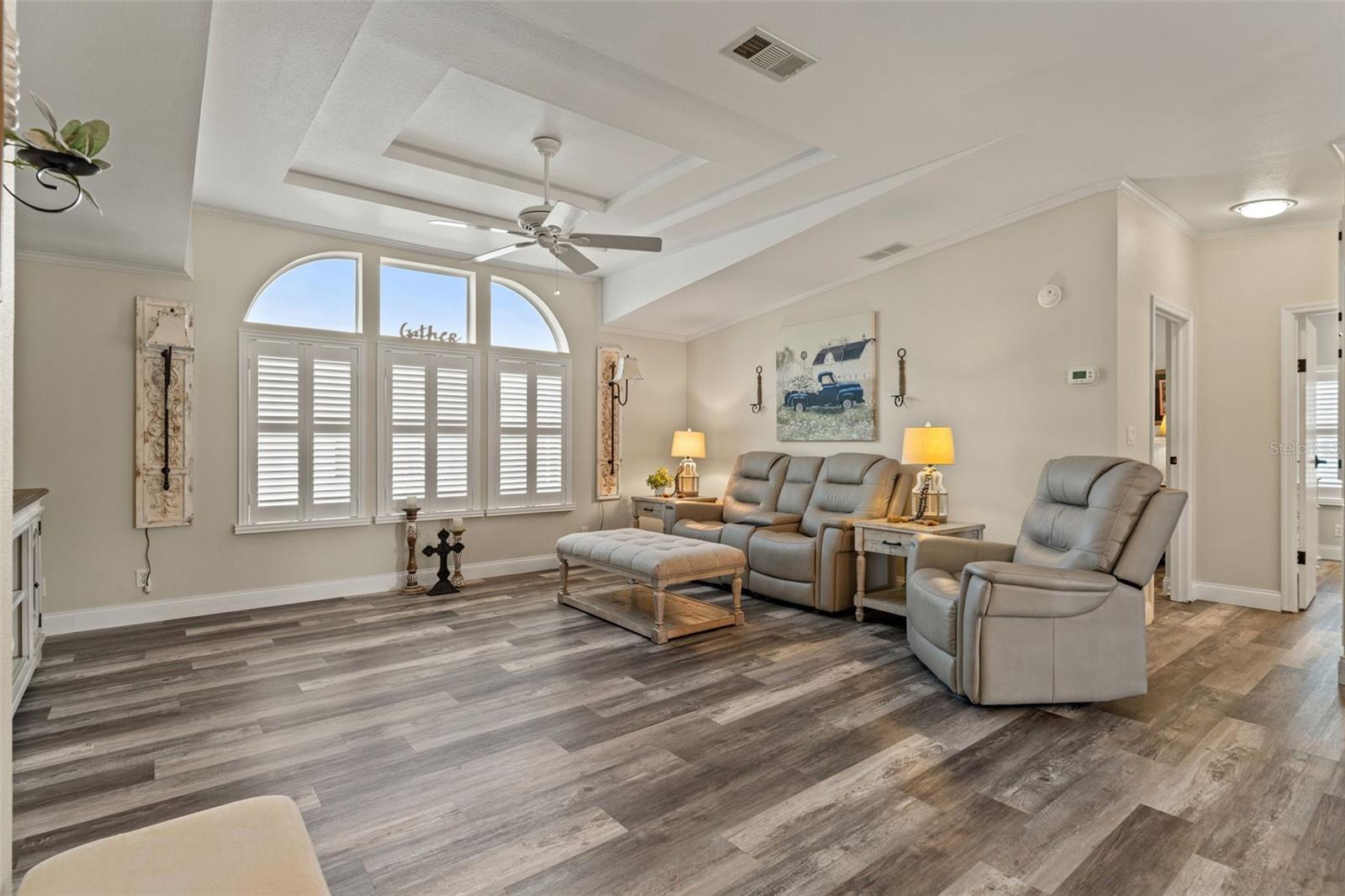 Image 10 of 55 For 15922 Brookridge Boulevard