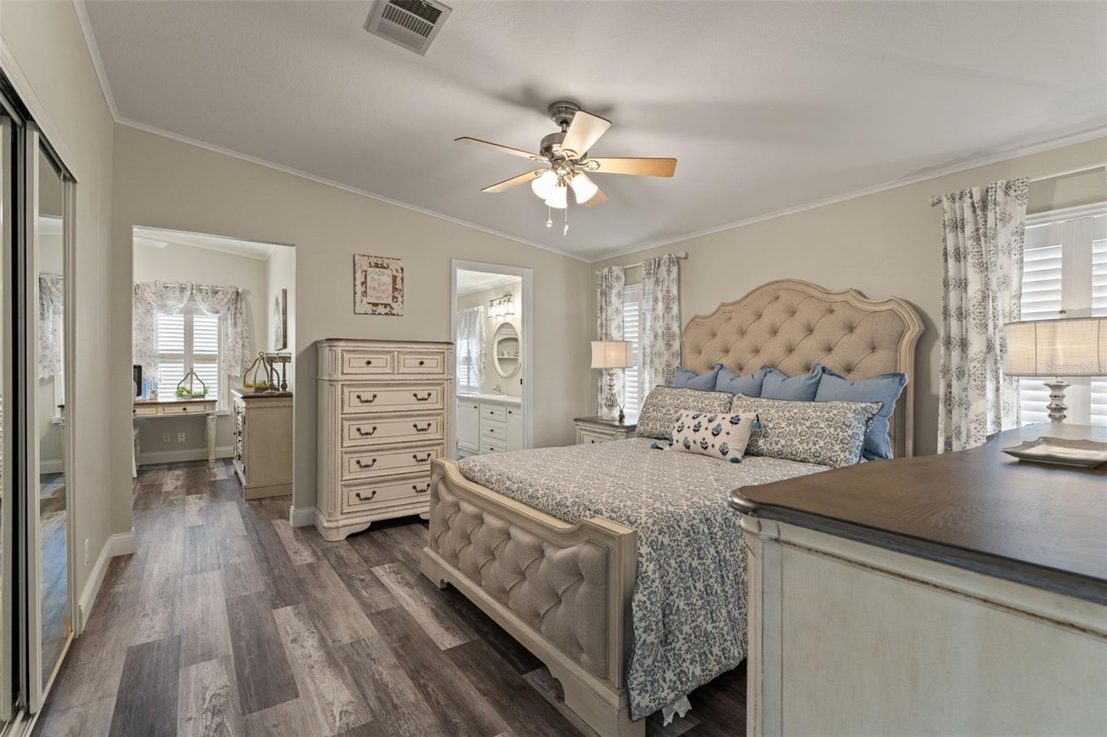 Image 24 of 55 For 15922 Brookridge Boulevard