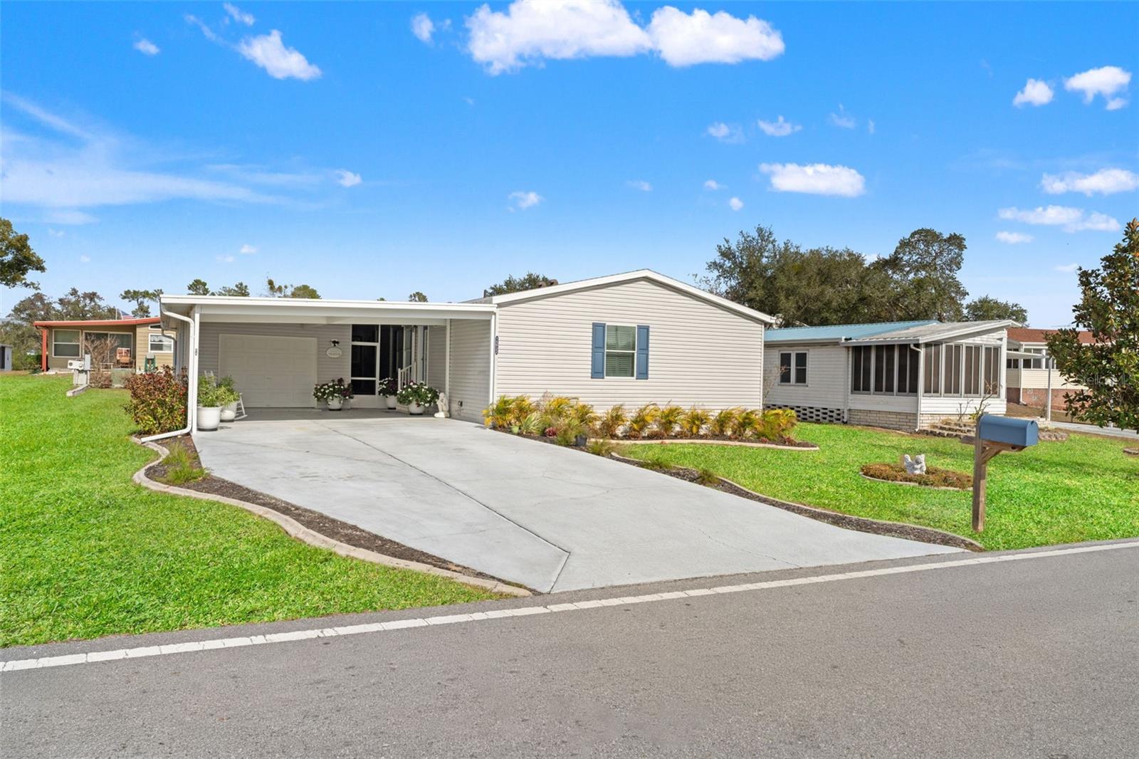 Image 3 of 55 For 15922 Brookridge Boulevard