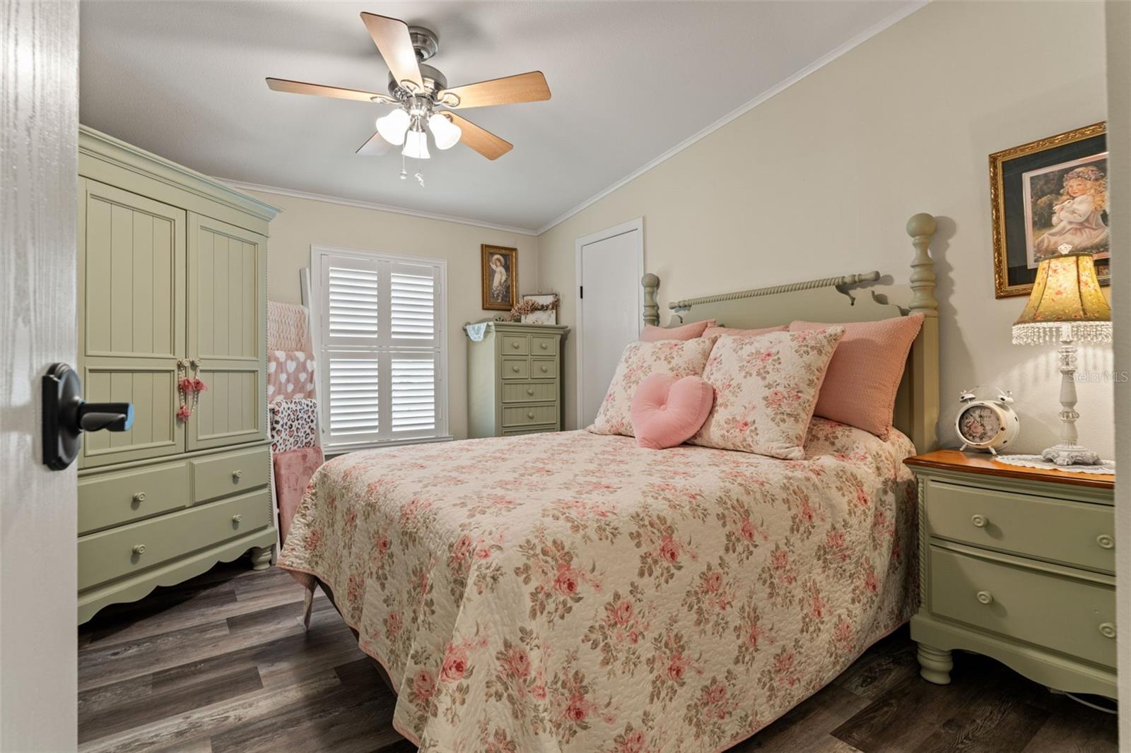 Image 31 of 55 For 15922 Brookridge Boulevard