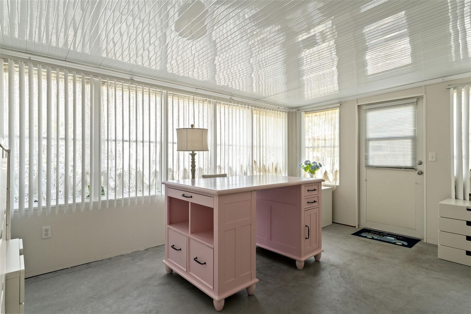 Image 39 of 55 For 15922 Brookridge Boulevard