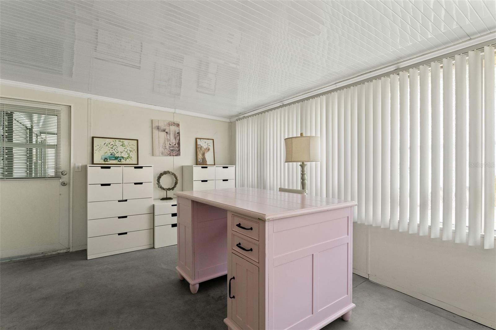 Image 40 of 55 For 15922 Brookridge Boulevard