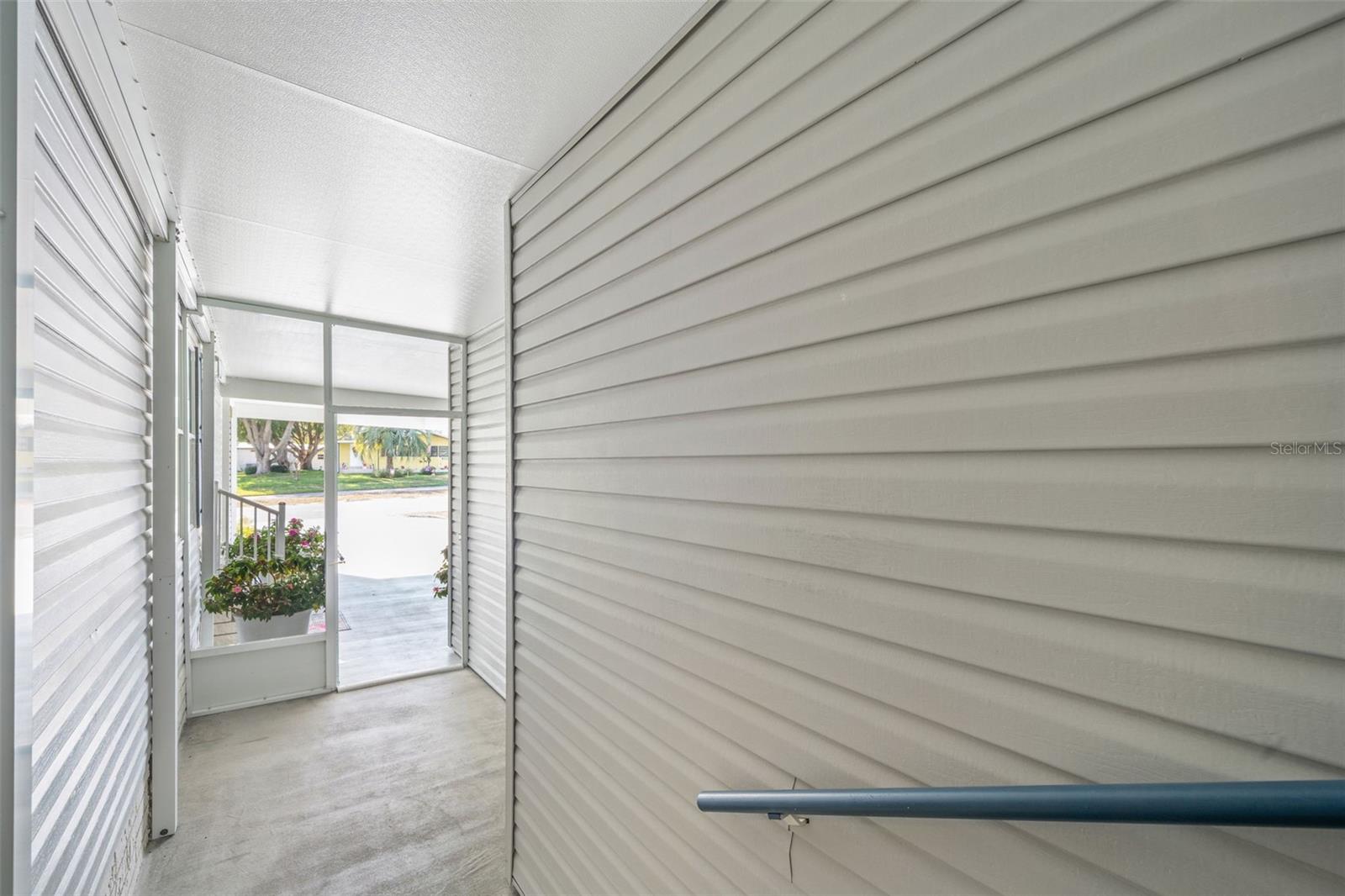 Image 41 of 55 For 15922 Brookridge Boulevard