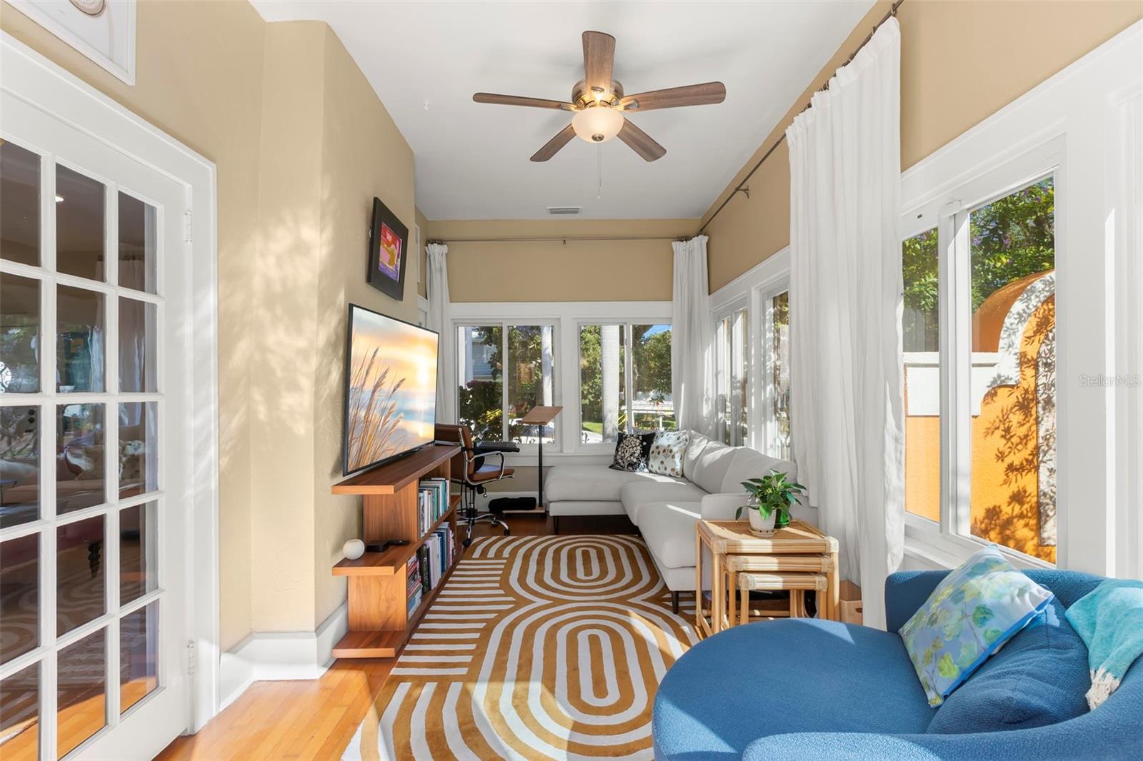 Image 10 of 73 For 426 20th Avenue Ne