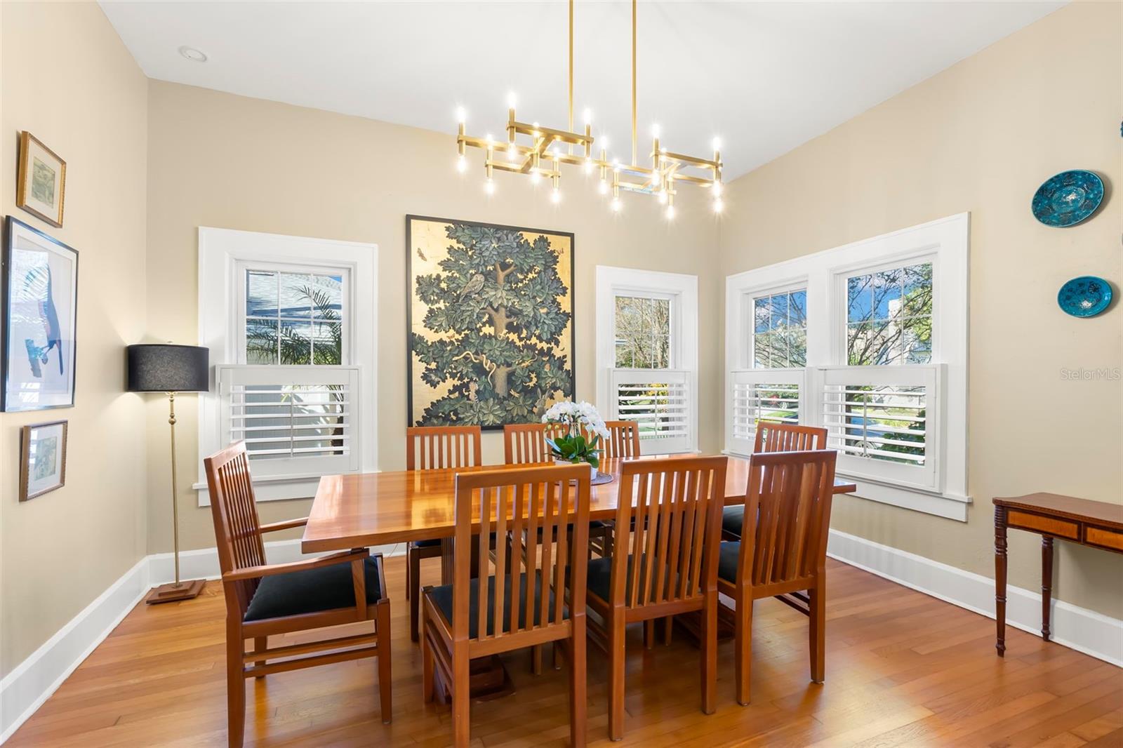 Image 13 of 73 For 426 20th Avenue Ne