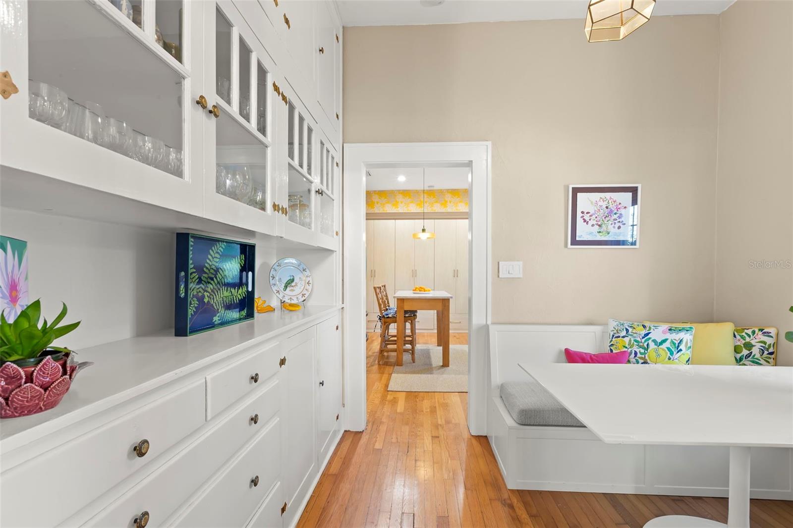 Image 15 of 73 For 426 20th Avenue Ne