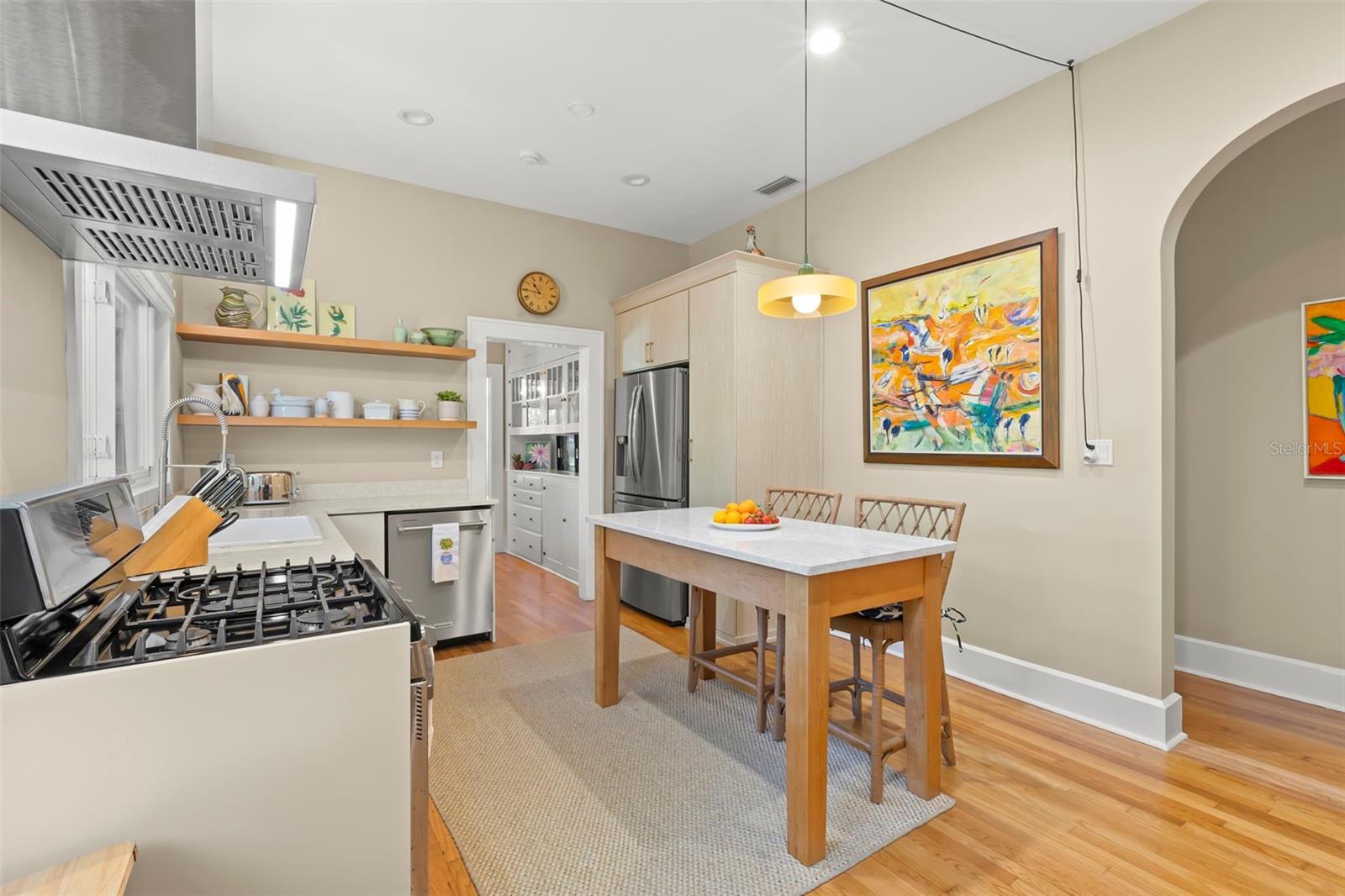 Image 18 of 73 For 426 20th Avenue Ne