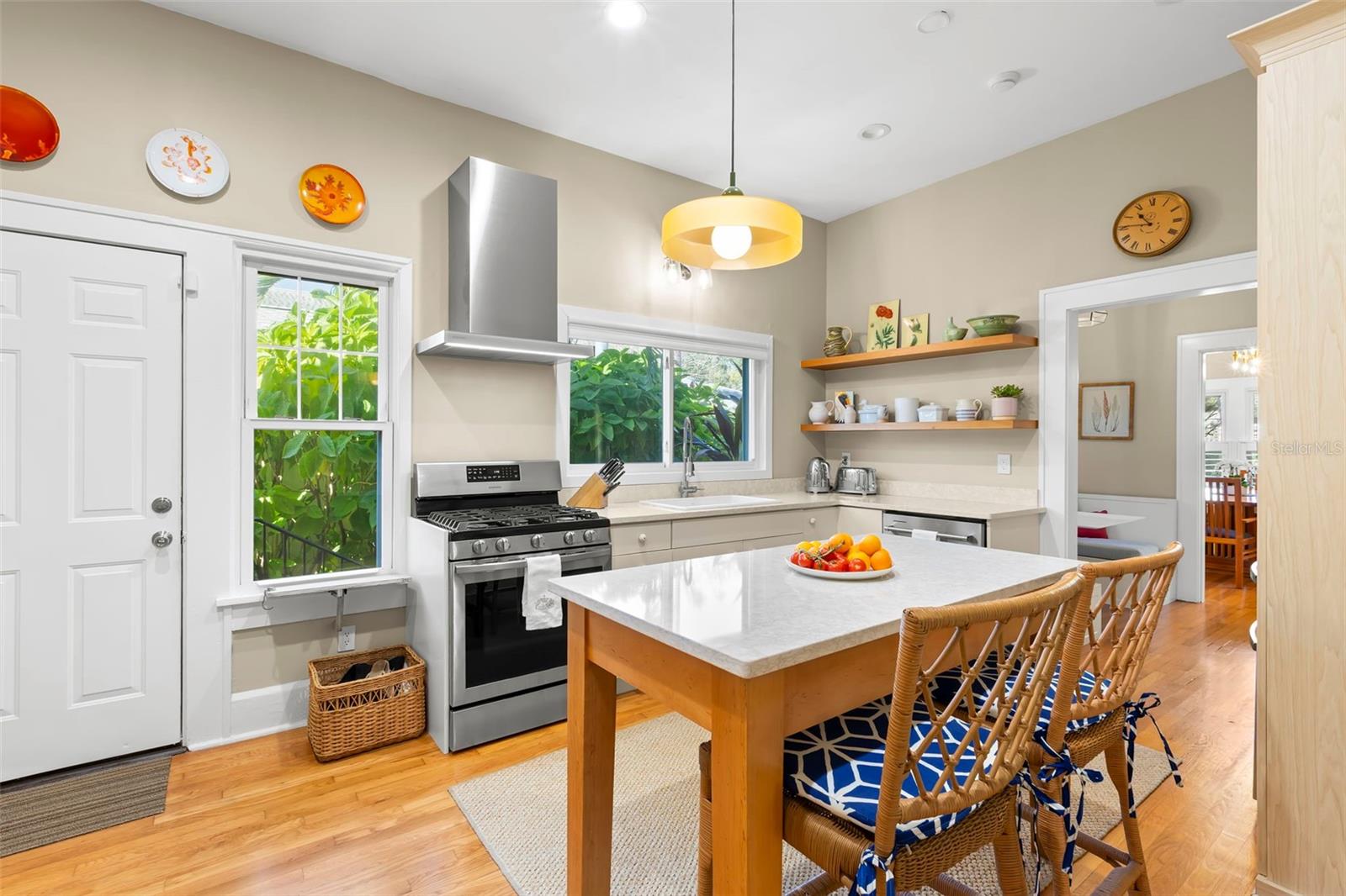 Image 19 of 73 For 426 20th Avenue Ne