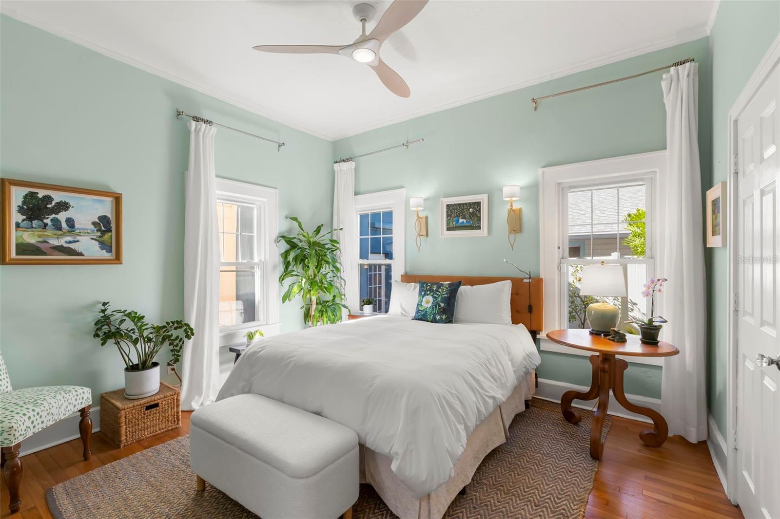 Image 22 of 73 For 426 20th Avenue Ne