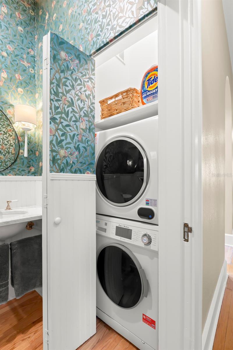 Image 36 of 73 For 426 20th Avenue Ne