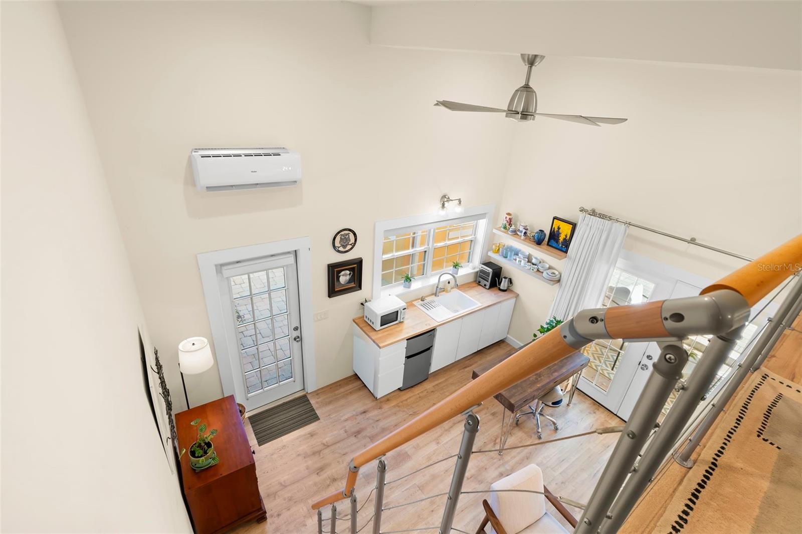 Image 44 of 73 For 426 20th Avenue Ne