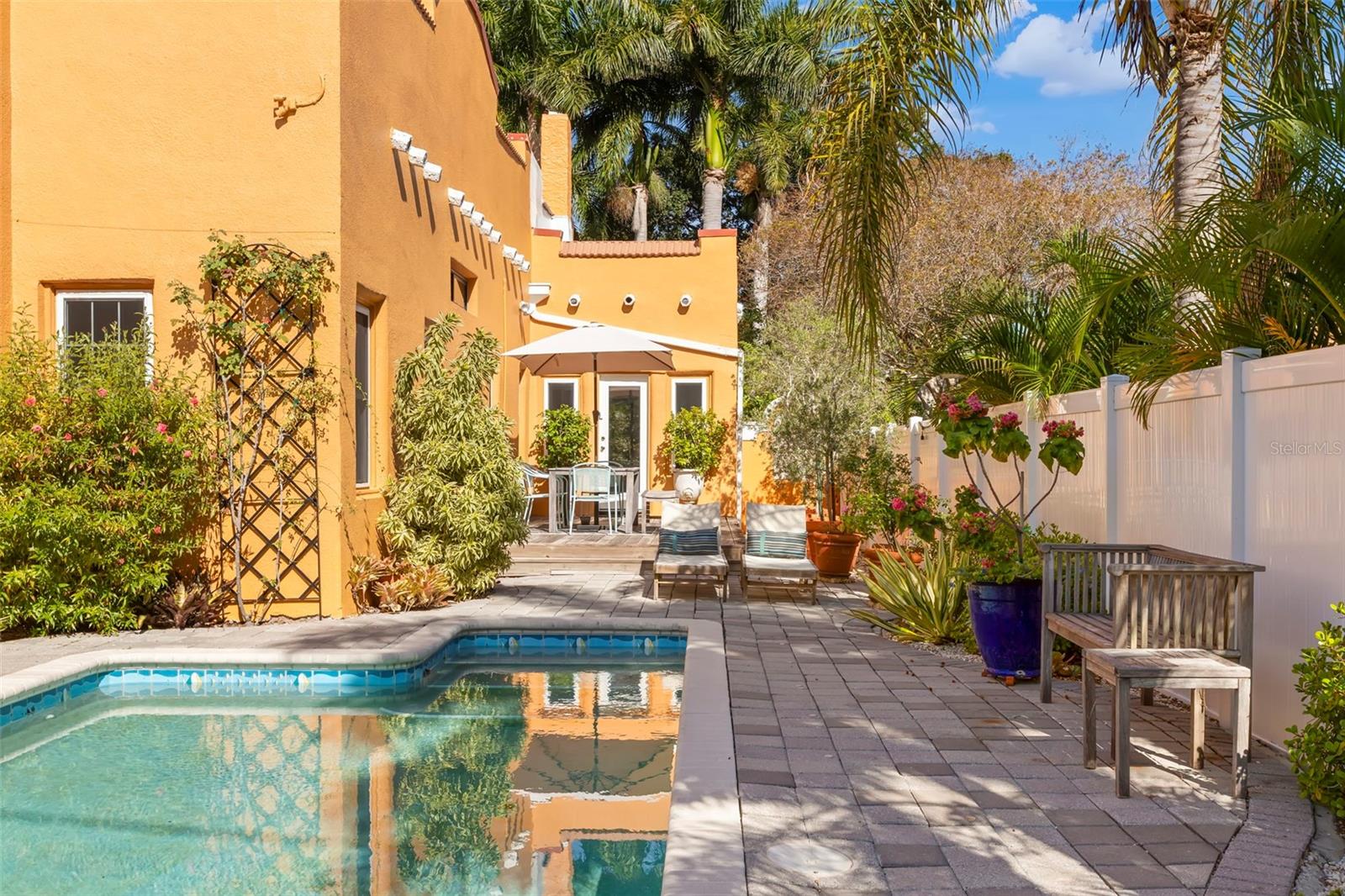 Image 50 of 73 For 426 20th Avenue Ne