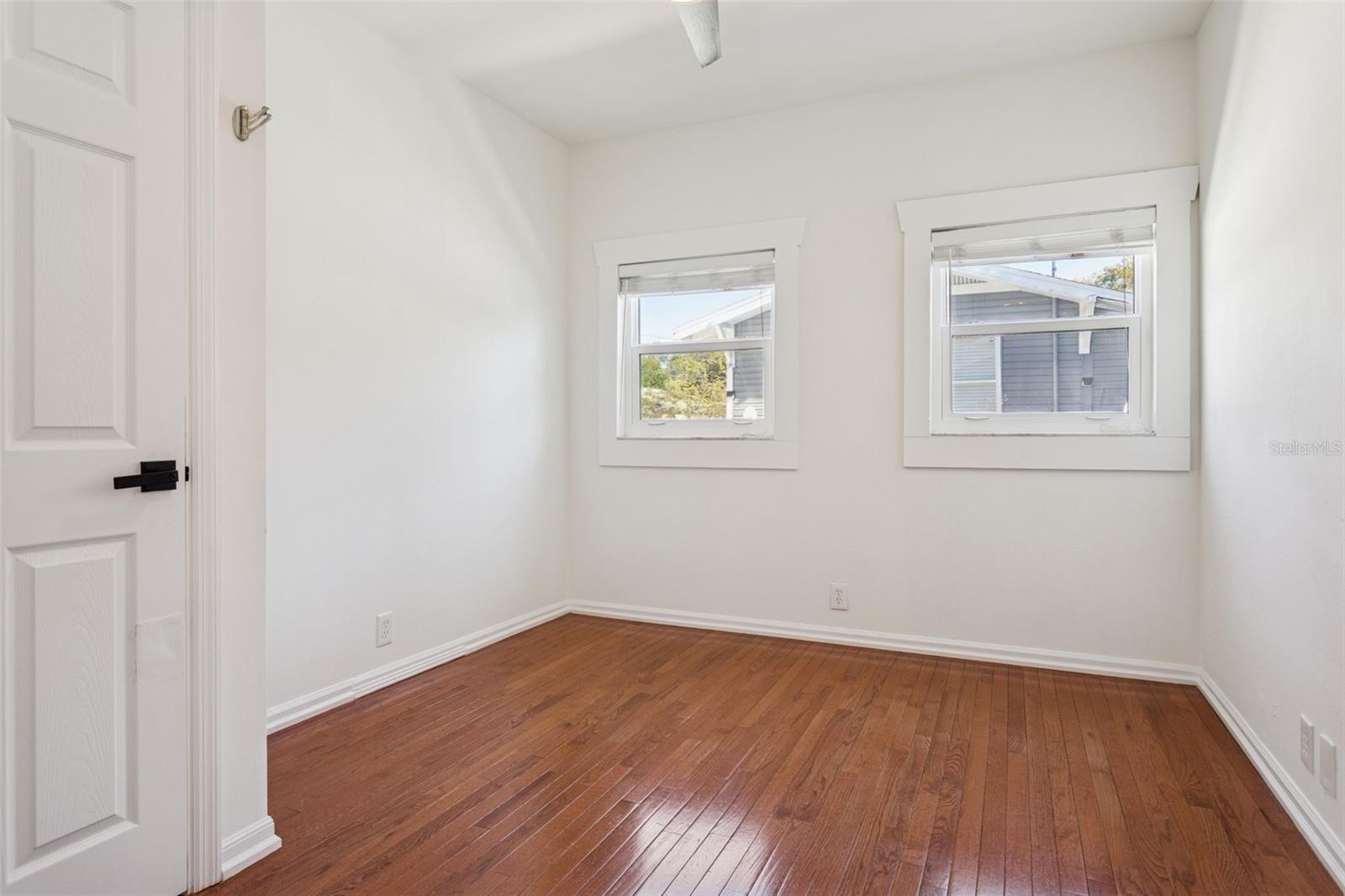 Image 18 of 48 For 204 Floribraska Avenue