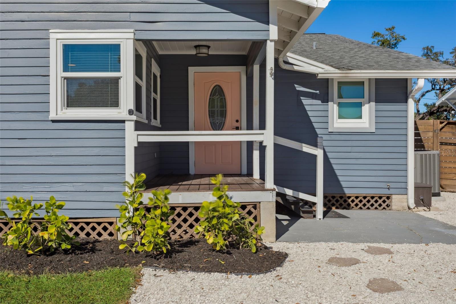 Image 32 of 48 For 204 Floribraska Avenue