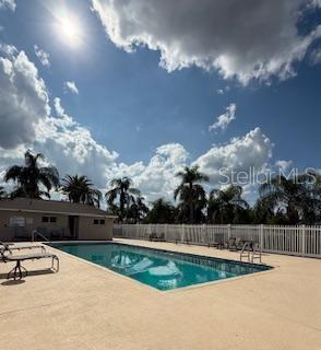 Image 24 of 24 For 402 Kensington Lake Circle